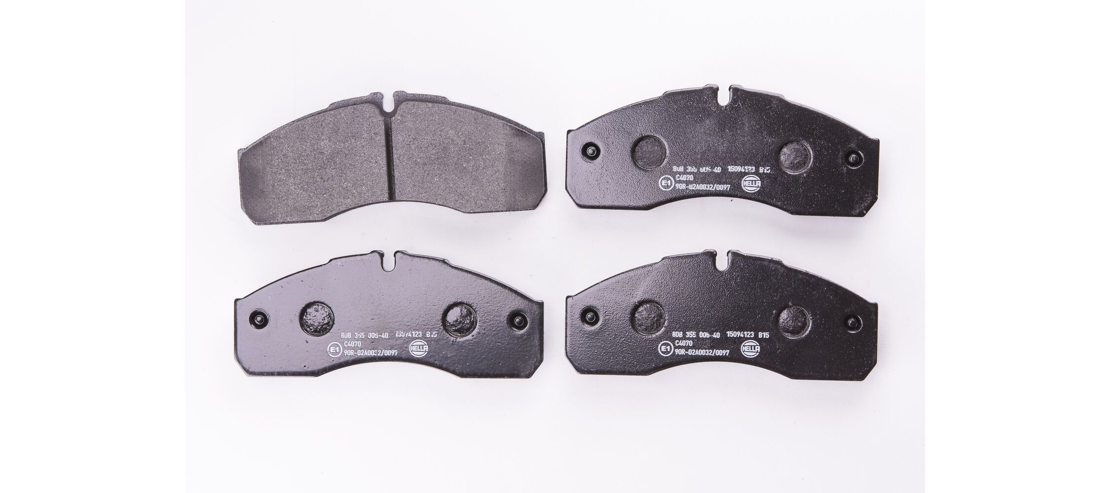 Jarrupalat, levyjarru HELLA 8DB 355 005-401 HELLA 8DB 355 005-401: Jarrupalat Nissan CABSTAR E 2002