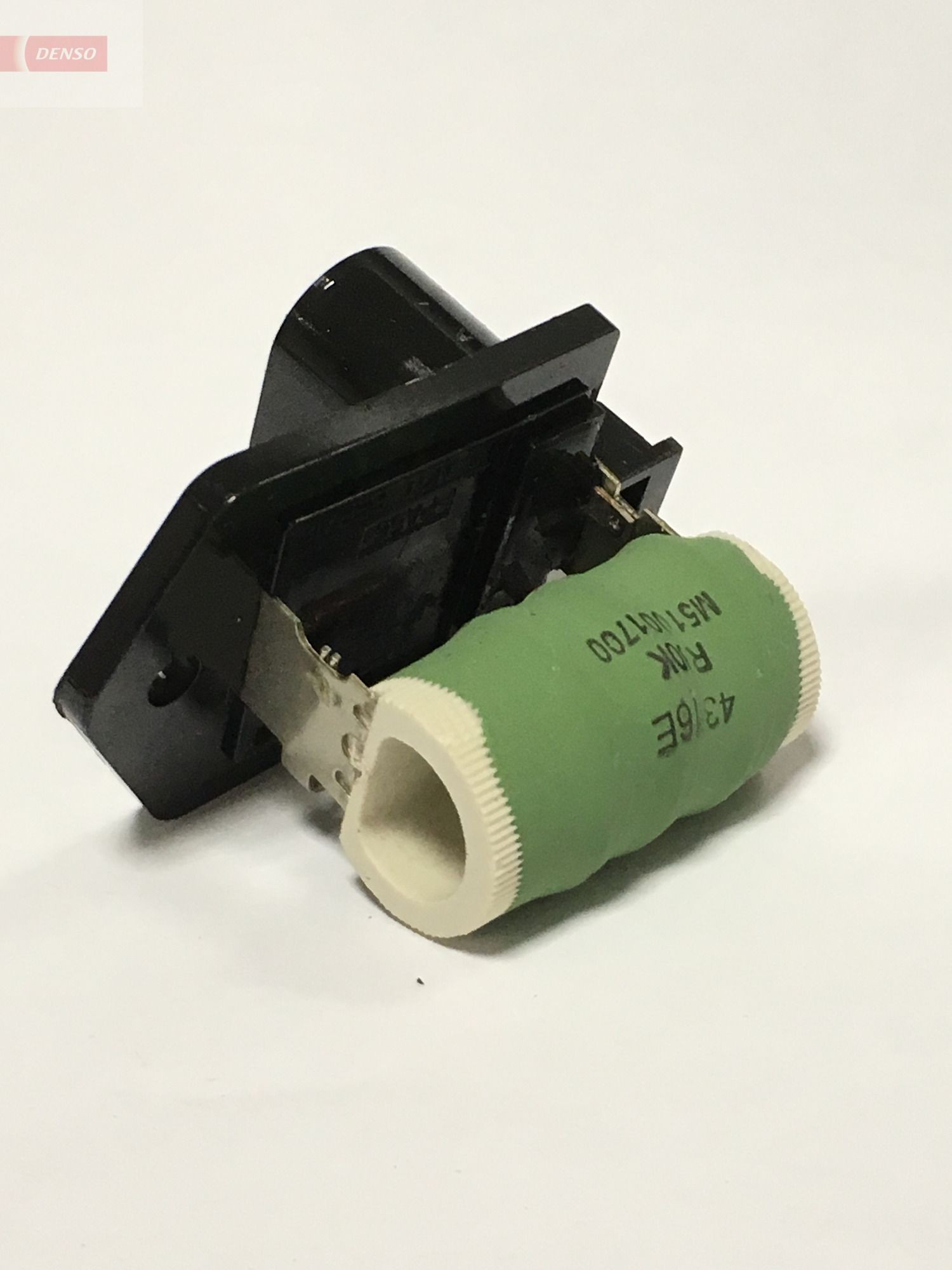 DENSO Predradný odpor elektromotora ventilátoru DRS09019 Odpor vnútorného ventilátora DENSO Nissan PIXO DRS09019
