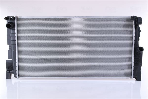 Chladič motora NISSENS 60863 NISSENS 60863: Chladič vody BMW X1 2019
