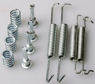 DENCKERMANN Kit de acessórios, maxilas do travão B160104 Kit de acessórios maxilas do travão DENCKERMANN 164 B160104 baratos