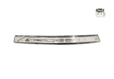 VAN WEZEL Side indicator 8383913 VAN WEZEL 8383913 Kia Sportage je side repeater replacement