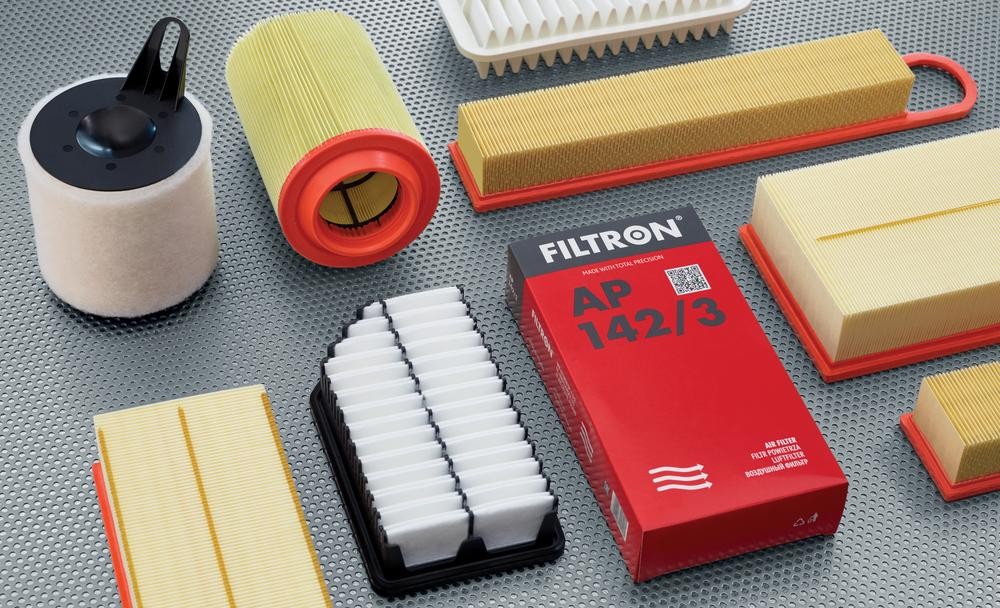 FILTRON Air filter AP 102/7 FILTRON AP 102/7 Honda Accord VIII CU engine filter replacement