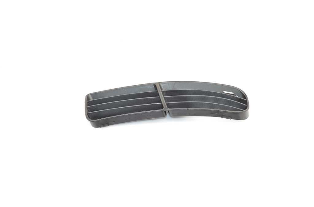 BSG Grille de ventilation, pare-chocs BSG 90-922-041 BSG 90-922-041 BSG Grille prise air inférieure Volkswagen pas cher