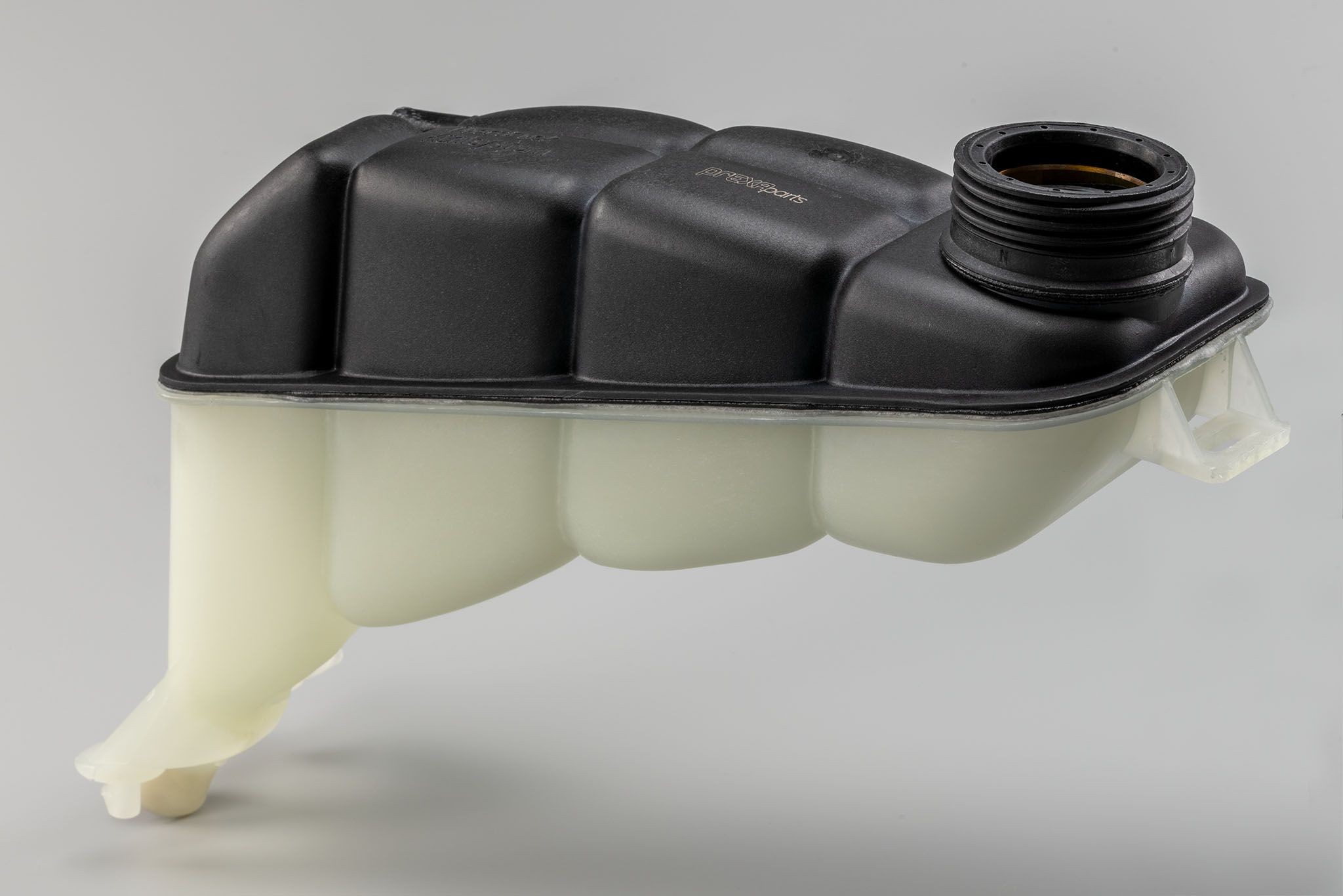 PREXAparts Vase d'expansion, liquide de refroidissement P327007 PREXAparts P327007 Vase d'expansion de liquide de refroidissement Mercedes W210 à un prix avantageux