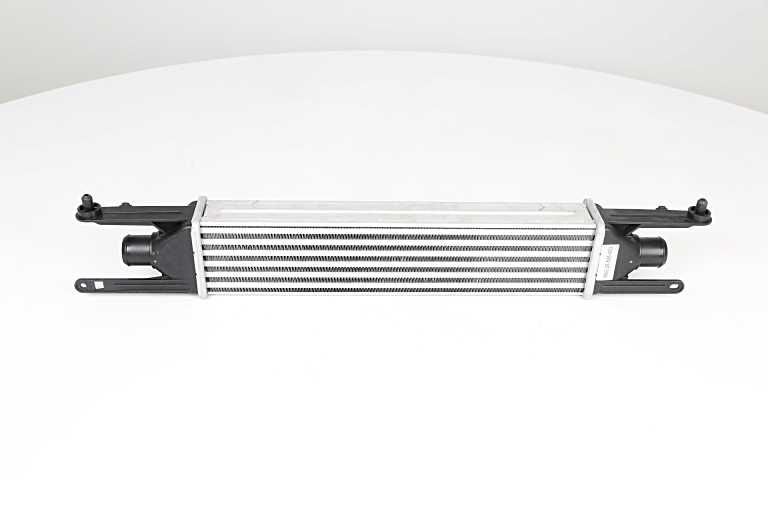 BSG Intercooler BSG 25-535-003 BSG 25-535-003 Ladeluftkjøler ALFA ROMEO GT BSG