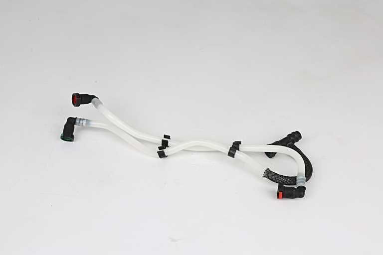 BSG Condotto carburante BSG 75-725-004 BSG 75-725-004 Tubo flessibile carburante BSG Dacia