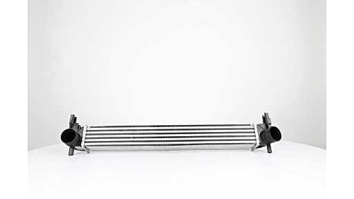 BSG Intercooler BSG 90-535-015 VW intercooler BSG BSG 90-535-015