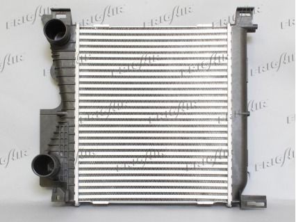 Intercooler FRIGAIR 0718.3001 FRIGAIR 0718.3001: Radiador do ar de sobrealimentação Chrysler VOYAGER 2001