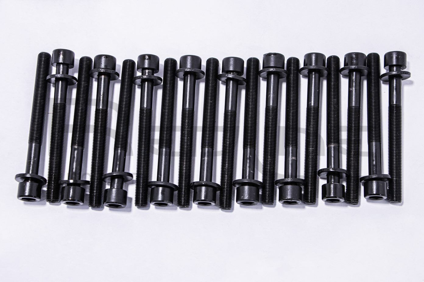 RED-LINE Bolt Kit, cylinder head 00NI019 NISSAN X-TRAIL RED-LINE cylinder head bolts 00NI019