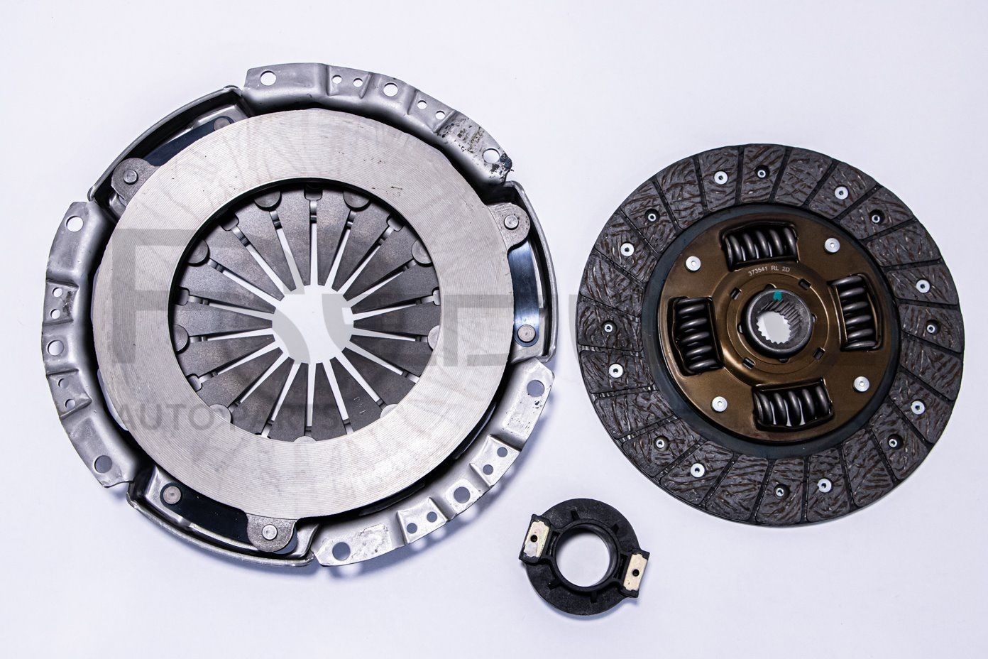 Kit d'embrayage RED-LINE 25MI010 RED-LINE 25MI010 Kit d'embrayage complet Mitsubishi L 200 2001