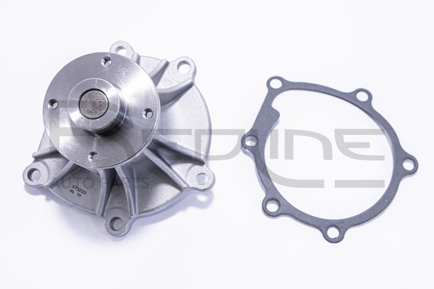 RED-LINE Vodné čerpadlo 28IZ018 Vodné čerpadlo RED-LINE ISUZU 28IZ018