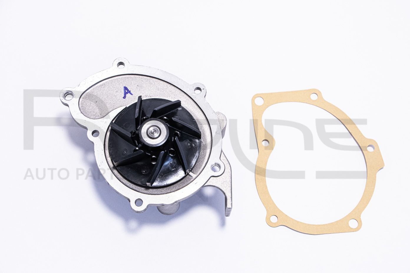 RED-LINE Vodné čerpadlo 28TA002 28TA002 Vodné čerpadlo ISUZU TROOPER RED-LINE