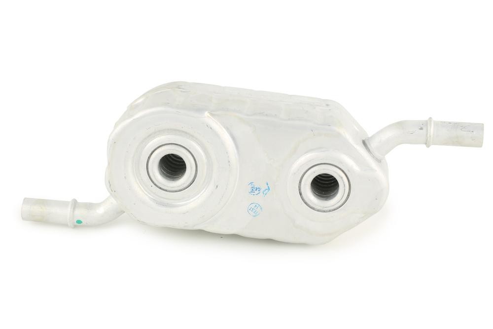 FAST Moottoriöljyn jäähdytin FT55402 FAST Öljynjäähdytin NISSAN FT55402