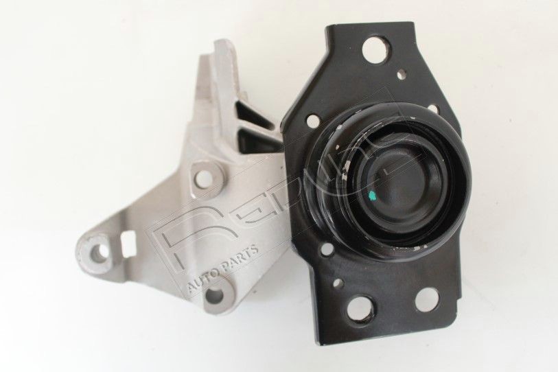 RED-LINE Moottorin tuki 43NI097 43NI097 RED-LINE Moottorin tukikumi NISSAN SUNNY