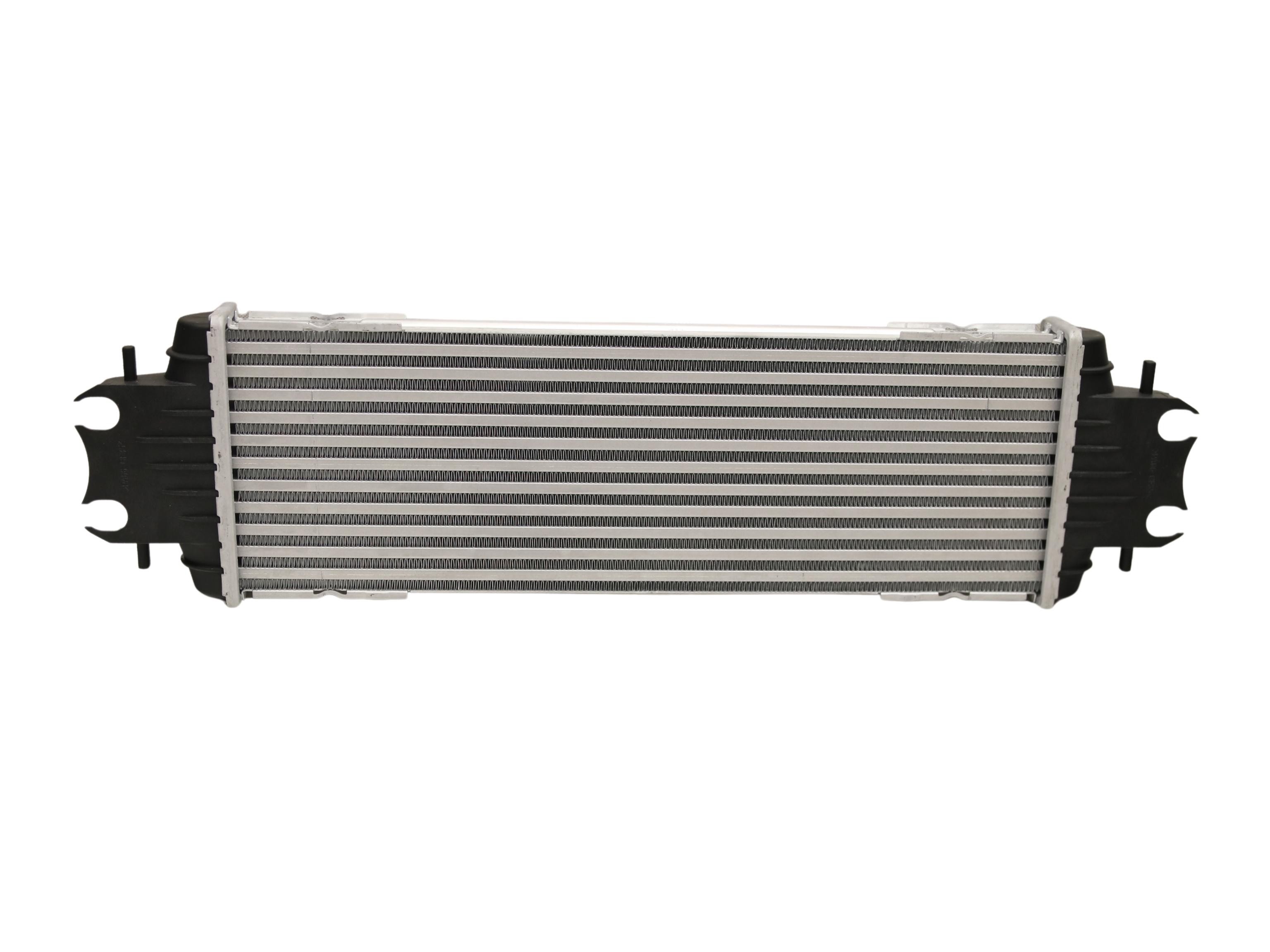 Intercooler FAST FT55592 FAST FT55592 Intercooler RENAULT TRAFIC 2002