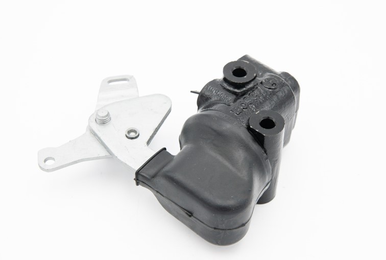 IVECO Bremžu spēka regulators 500325952 IVECO 500325952 orģinālās Bremžu spēka regulators INNOCENTI ELBA cena