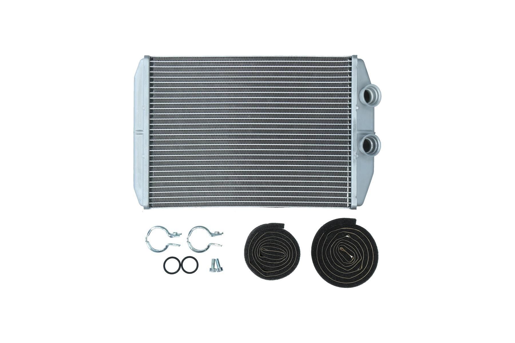 KAMOKA Kachelradiateur, interieurverwarming 7760049 KAMOKA 7760049 originele Kachelradiateur Nissan Primera P12 Sedan kosten