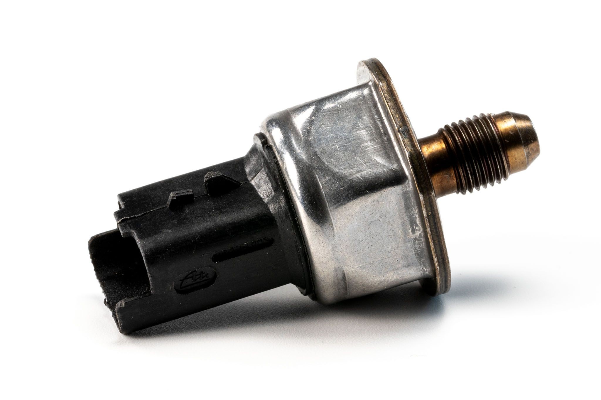 Fuel pressure sensor PREXAparts P150263 PREXAparts P150263 2022 DACIA DUSTER fuel pressure sensor replacement