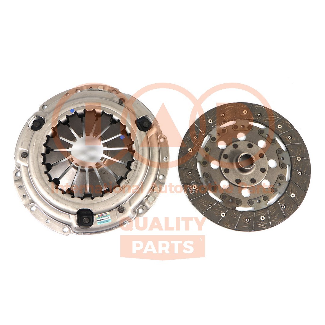 IAP QUALITY PARTS Kit d'embrayage 201-13104P Kit d'embrayage + volant moteur IAP QUALITY PARTS CABSTAR E 201-13104P pas cher