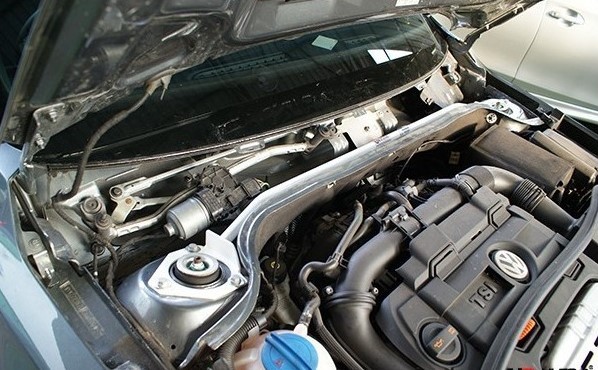 Ultra Racing Avstivere UR-TW2-1565 Ultra Racing UR-TW2-1565 Strut bar Volvo S80 II pris