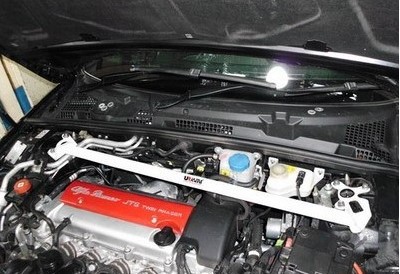 Ultra Racing Amorditoed UR-TW2-1604 Ultra Racing UR-TW2-1604 Strutbar hind