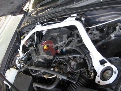 Ultra Racing Støttebroer UR-TW4-786 Ultra Racing UR-TW4-786 originale Strut bar PEUGEOT 106 pris