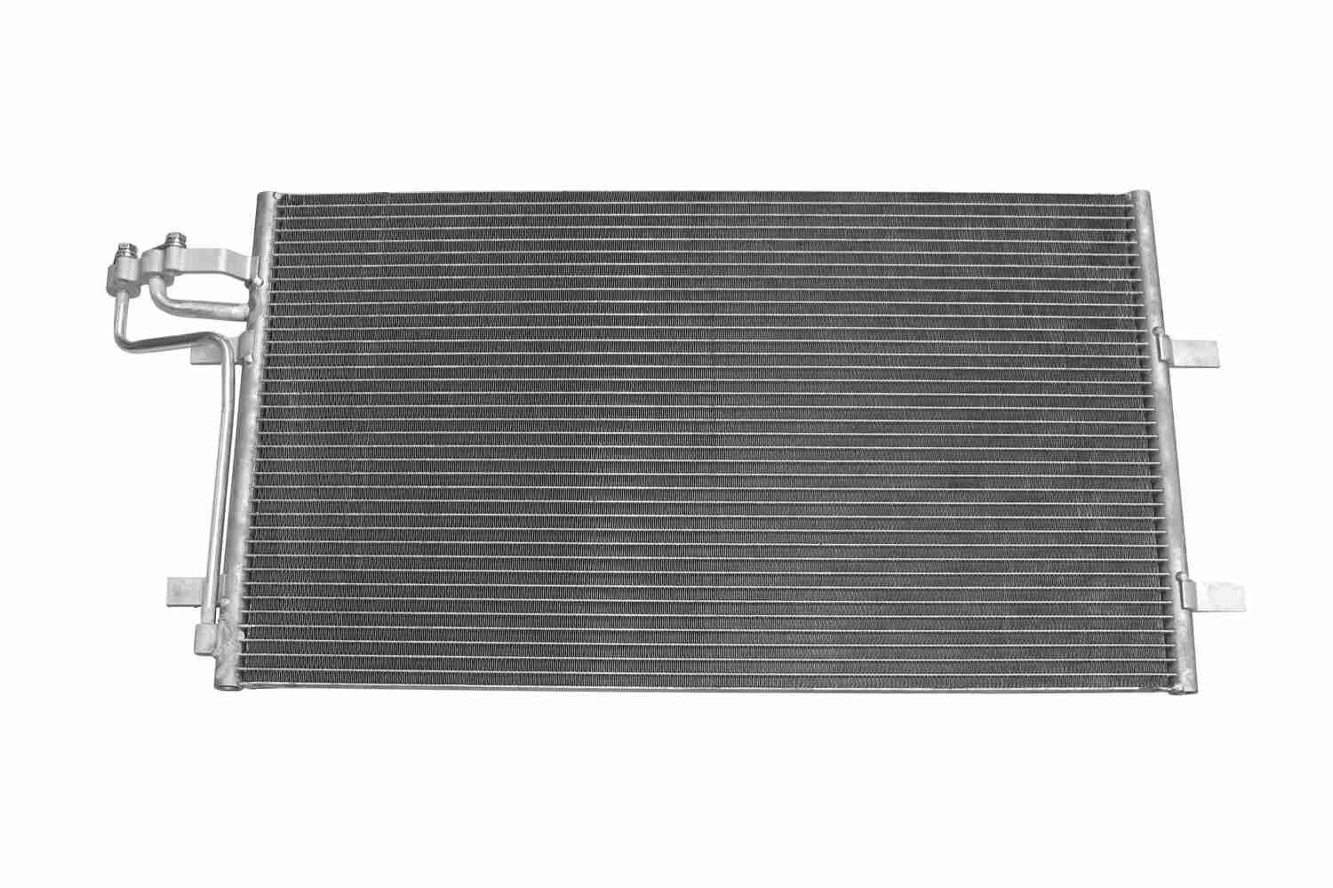 VEMO Lauhdutin, ilmastointilaite V25-62-0010 V25-62-0010 VEMO Original Quality Ilmastoinnin lauhdutin FORD SIERRA