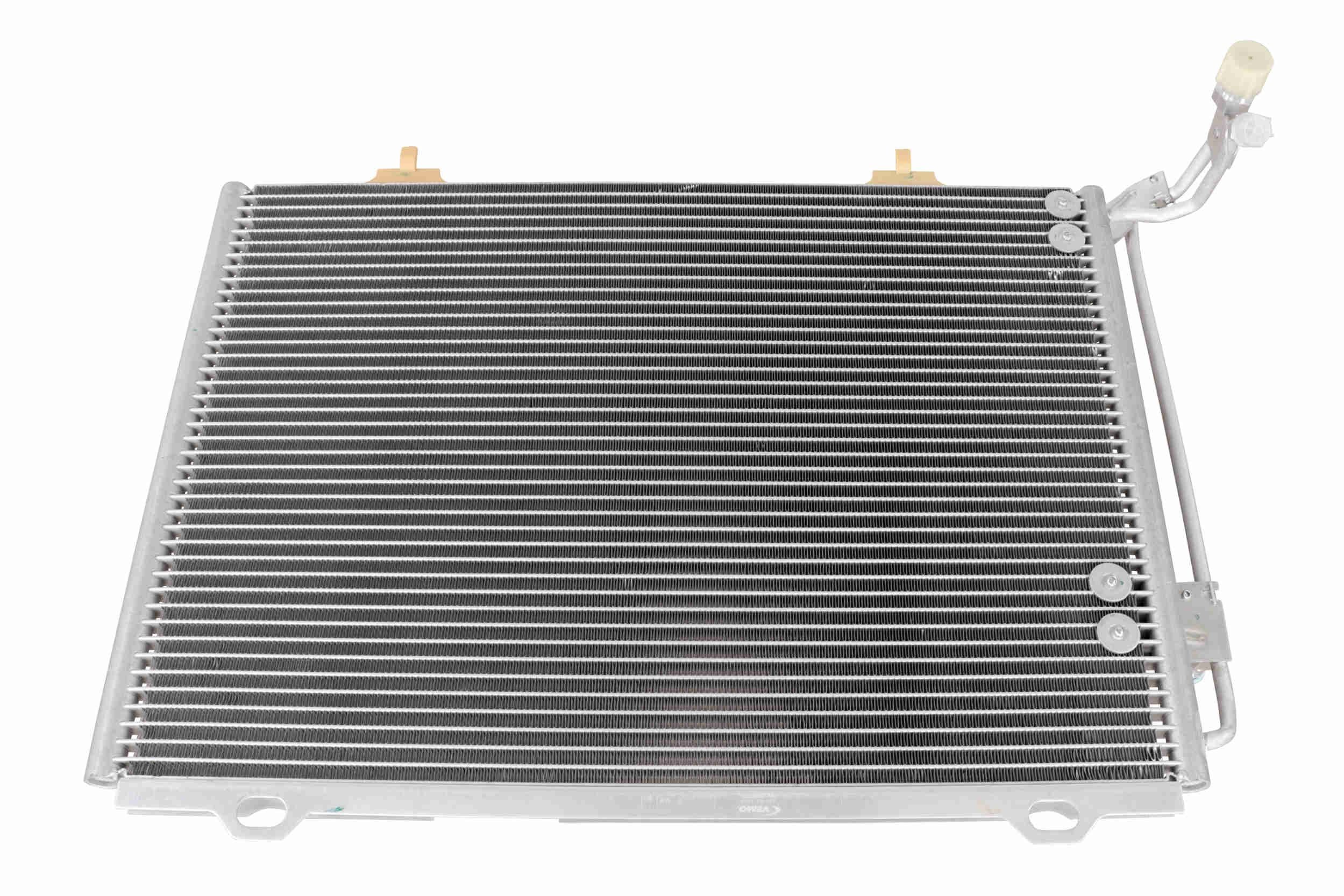 VEMO Air conditioning condenser V30-62-1022 V30-62-1022 VEMO ac condenser NISSAN TRADE