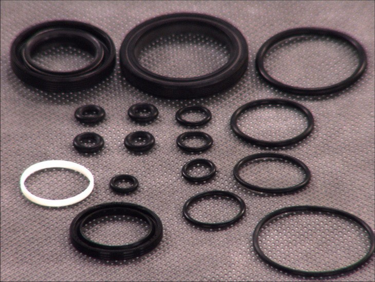 CORTECO Blīvju komplekts, Stūres mehānisms 15599853 CORTECO 15599853 Blīvju komplekts, Stūres mehānisms CITROЁN C4 II Sedan 1.6 HDi 115 ZS 2022