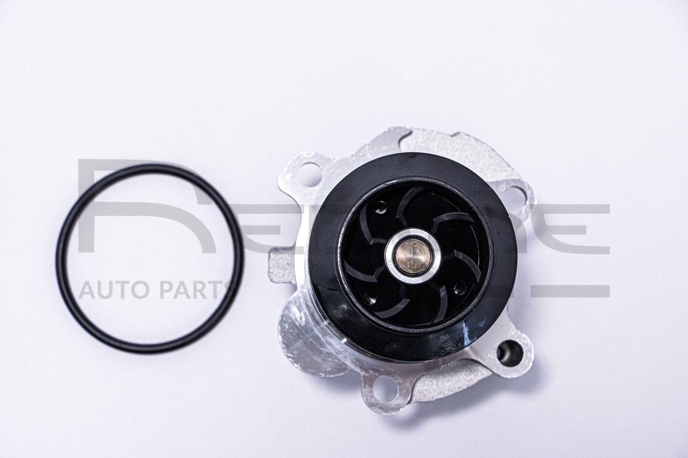 RED-LINE Vodné čerpadlo 28AU001 Vodné čerpadlo RED-LINE Isuzu TROOPER 28AU001