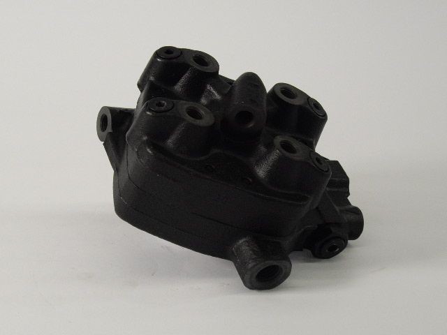 BOSCH Flödesfördelare 0 438 100 064 0 438 100 064 BOSCH fuel rail Peugeot EXPERT