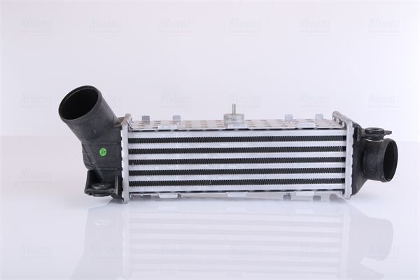 Intercooler NISSENS 96796 NISSENS 96796: Radiador do ar de sobrealimentação Volkswagen POLO 1999