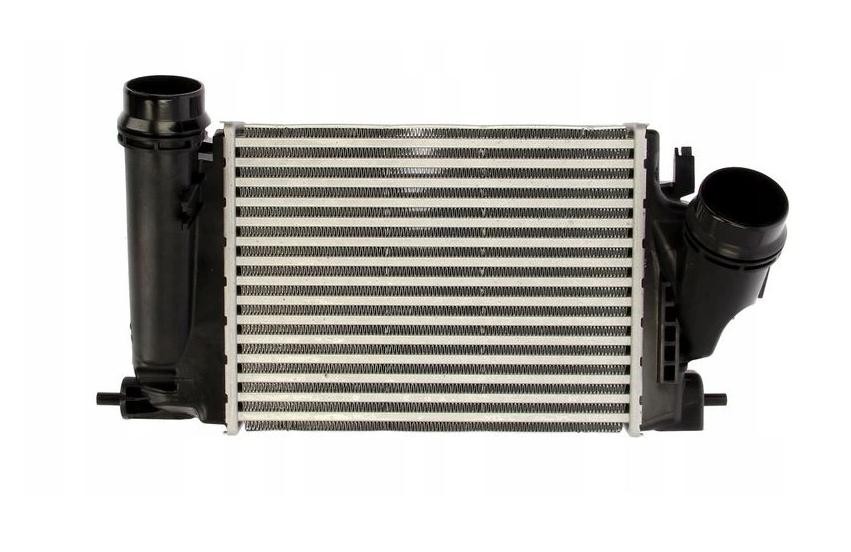VALEO Chladič plniaceho vzduchu 818293 818293 Intercooler NISSAN PRIMERA VALEO