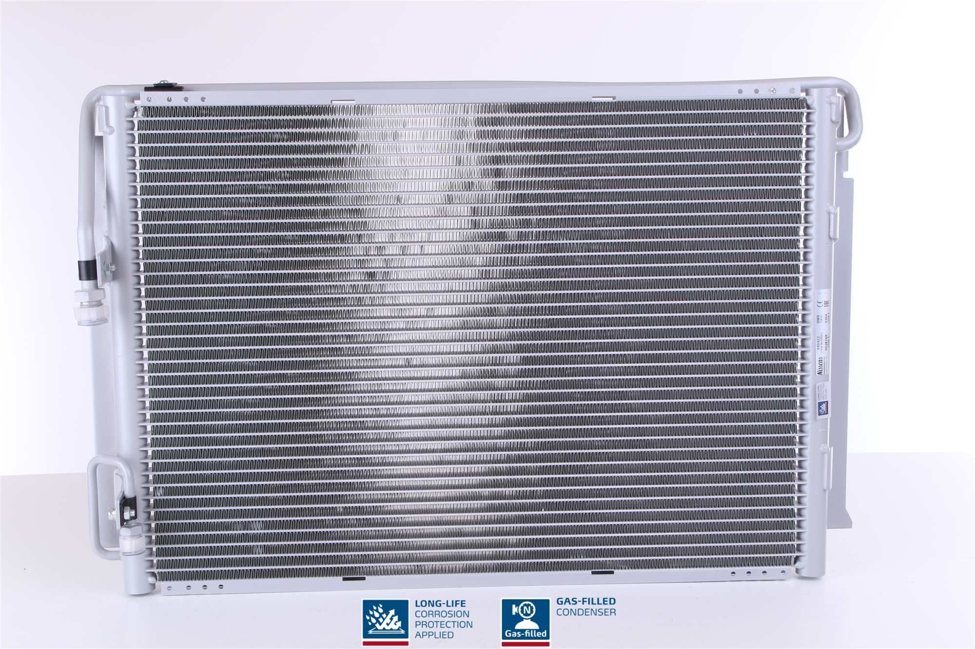NISSENS Condensor voor airco 940422 NISSENS 940422 Condensor Volvo 240 Sedan aan een voordelige prijs