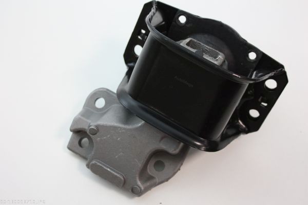 AUTOMEGA Paigutus, Mootor 130093710 Mootoripadi AUTOMEGA Peugeot 404 130093710