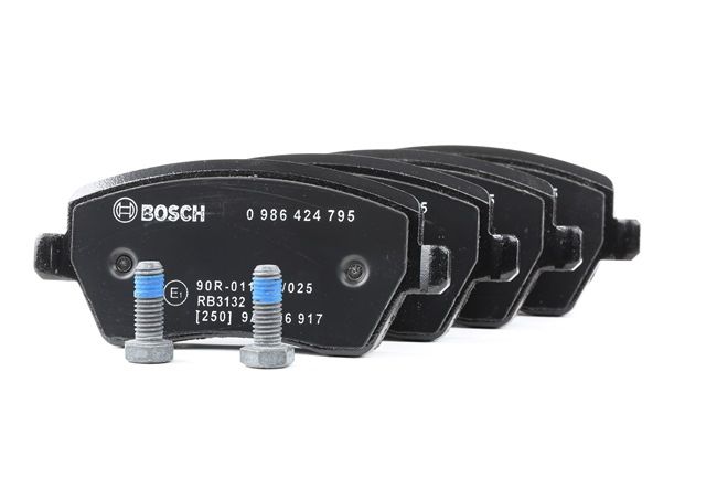 BOSCH Brzdové doštičky/platničky 0 986 424 795 BOSCH Brzdové Platničky 0 986 424 795 - 19,94 €