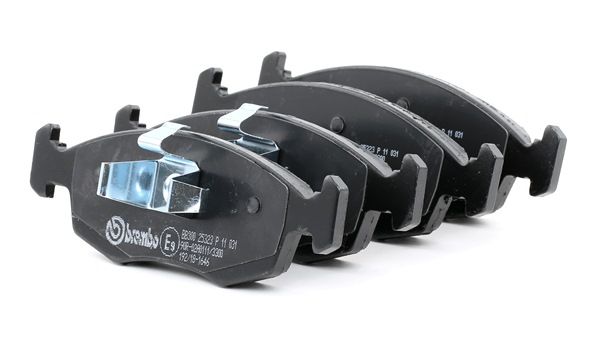 BREMBO Kit pastiglie freno, Freno a disco P 11 031 BREMBO Kit pastiglie freno P 11 031 - 33,41 €